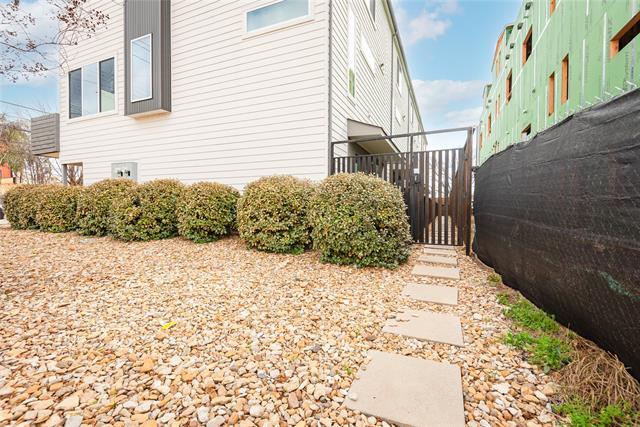 Photo - 1901 N Carroll Ave Unit 101