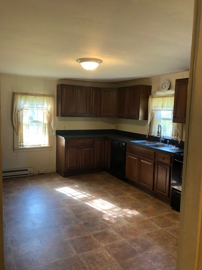 Photo - Fully Renovated Farmhouse in Moseley