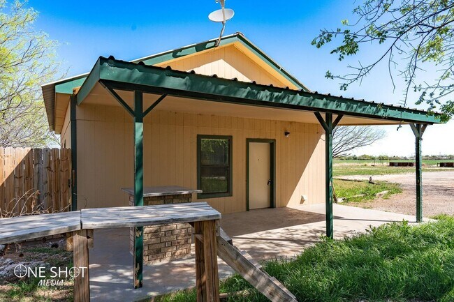 542 McCartney Ln