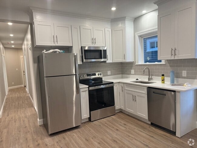 Building Photo - 19 Dewolf St Unit 1 Rental