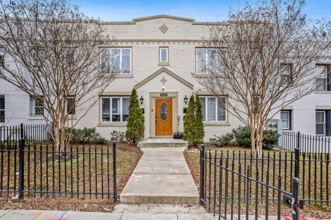 Photo - 1247 Penn St NE Unit 3