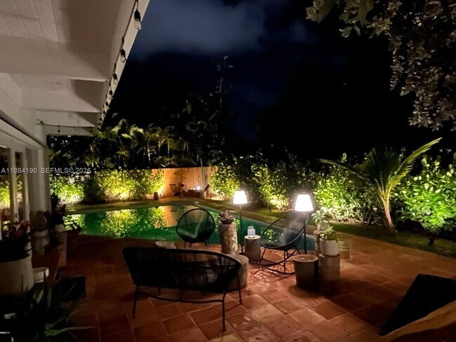 Photo - 240 Greenwood Dr