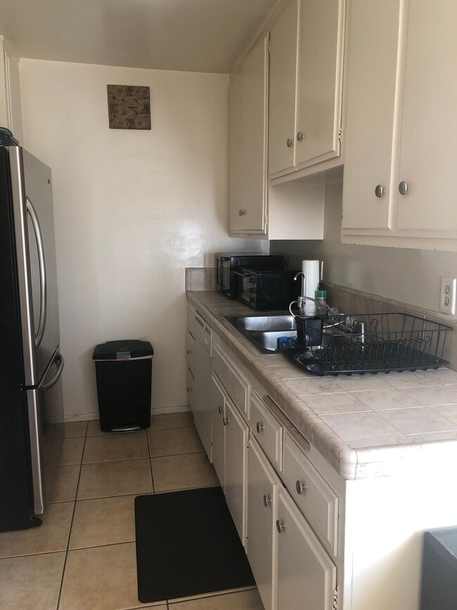 10930 Palms Blvd