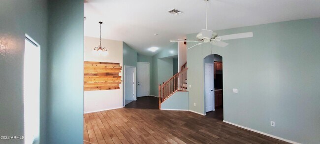 Photo - 518 W Black Hawk Pl