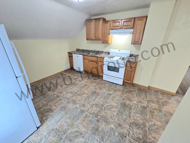 Photo - 4812 25th Ave Unit Upper