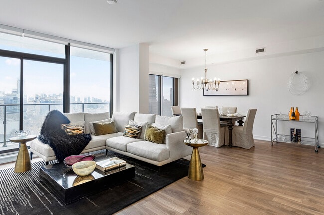 Photo - Two St. Thomas Yorkville Rental Living