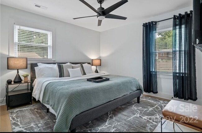 Photo - 3709 Sargeant Dr