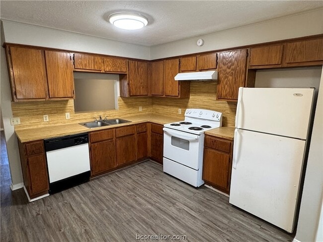 Photo - 2000 Monito Way Unit D