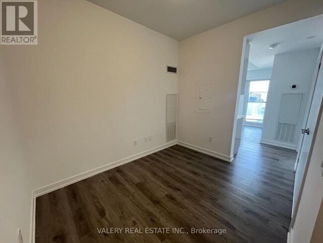 Photo - 1480 Bayly St Unit 307