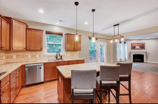 Photo - 900 Bay Bouquet Ln