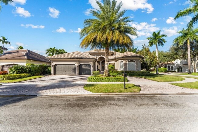 Building Photo - 10775 Blue Palm St