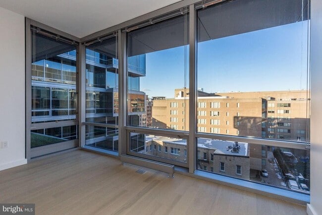 Photo - 1111 24th St NW Unit 87