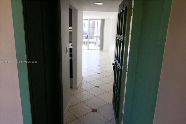 Photo - 10525 SW 112th Ave Unit 216
