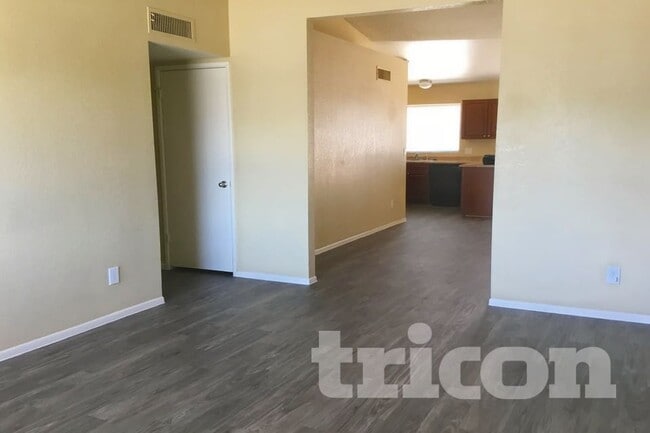 Photo - 10710 W Sells Dr