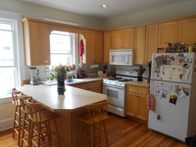 Photo - 5 Newton St Unit 2
