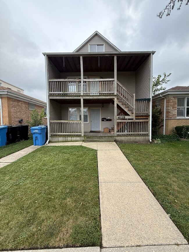 Building Photo - 6119 W Giddings St Rental