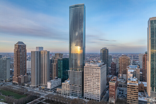 1000M Apartments - Chicago, IL | ForRent.com