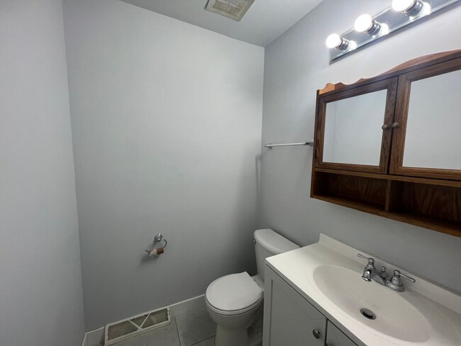 Photo - 2026-2028 Lindbergh Unit 2028 Lindbergh