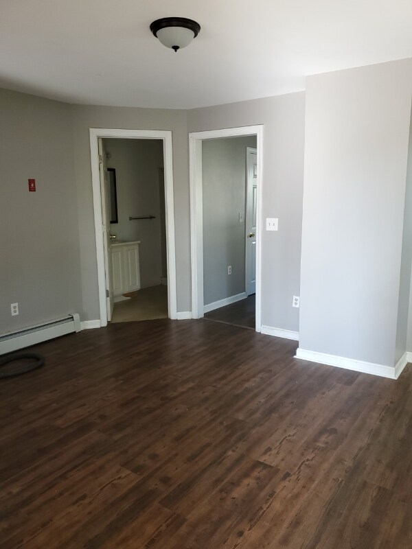 Photo - 9 Mechanic St