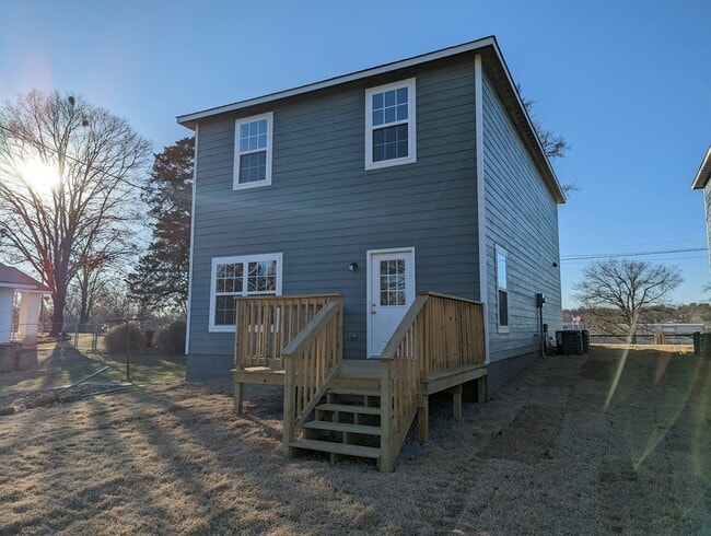 Photo - 141 S Bluff Ave