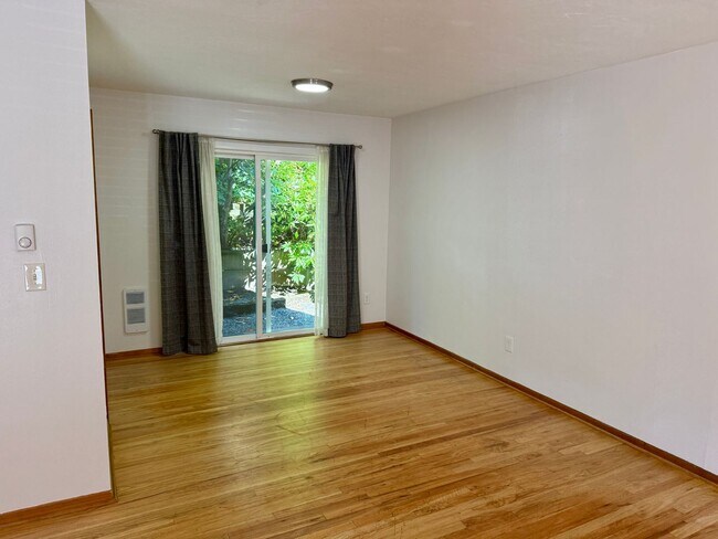 Photo - 1501 SW Bertha Blvd Unit 1501