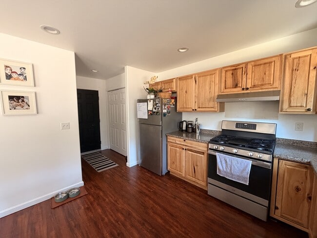 Photo - 323 Huppert Ln