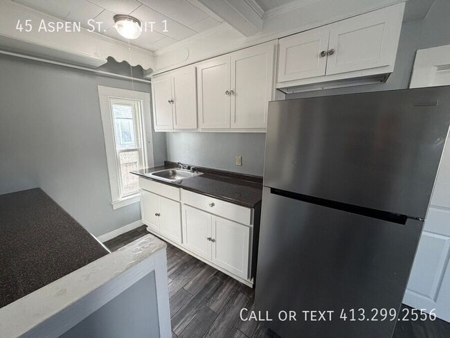 Building Photo - 45 Aspen St Unit 1