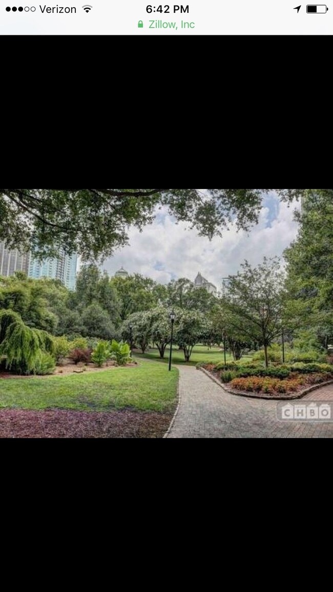 Photo - 417 W 8th St Unidad E