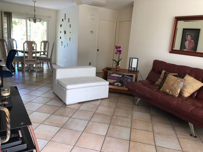Photo - ** NAPLES PARK ** 2 BED / 1 BATH + GARAGE ...