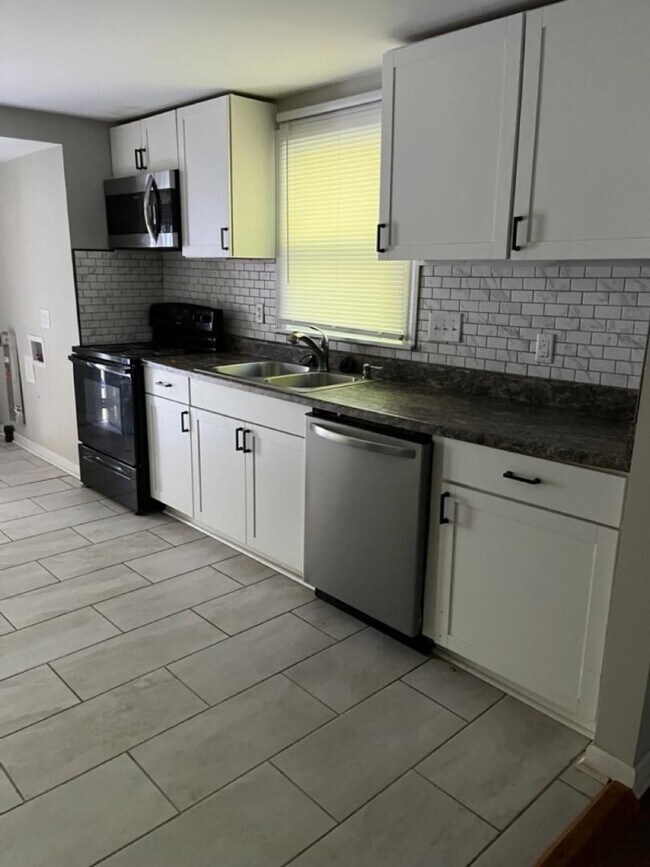 Photo - 1224 Essex Ave