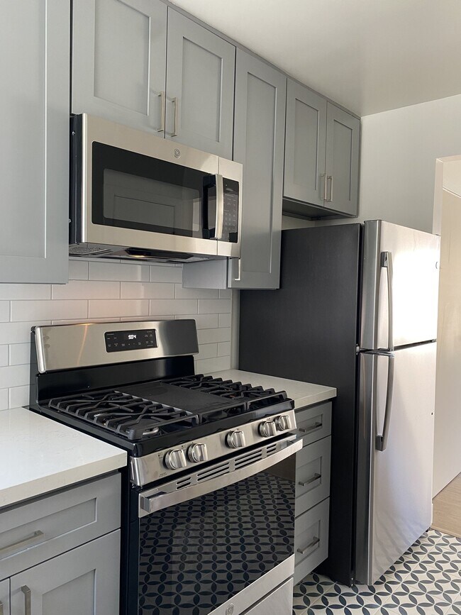 Photo - 1331 W Adams Blvd Unit 1331