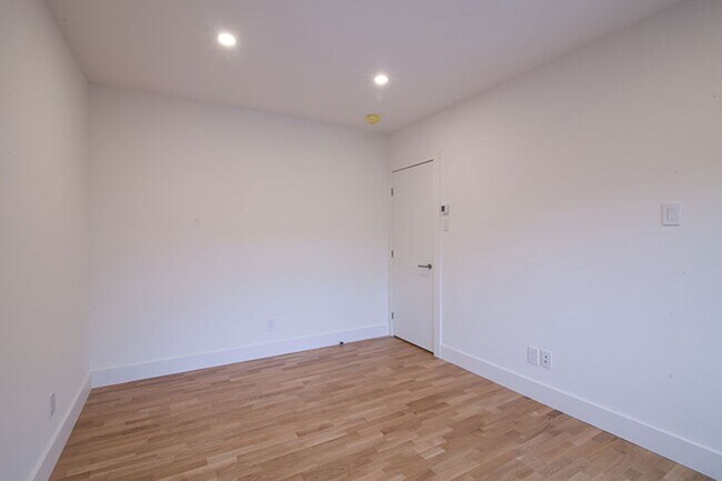 Photo - 4390 Grand Blvd. Unit 309