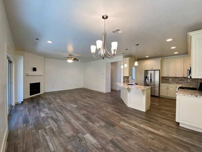 SPACIOUS HOME FOR RENT! - SPACIOUS HOME FOR RENT!
