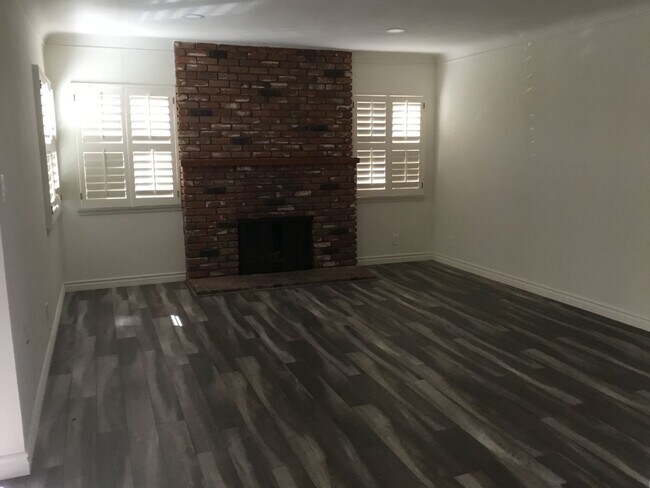 Photo - Vineburn Ave. Unidad 1