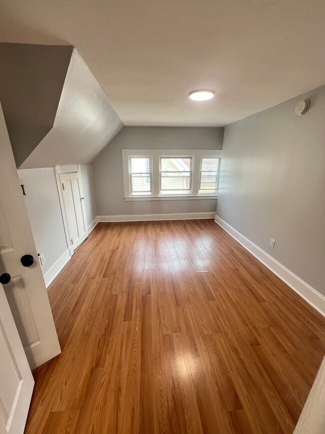 220 Sherman Ave Unit 02