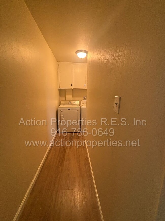 Photo - 1006 Circuit Dr Unit 1006 Circuit Drive #B-1