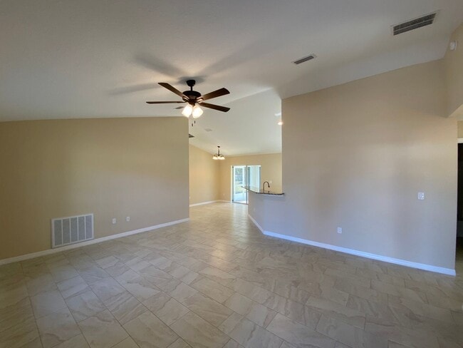 Photo - SW Ocala Neighborhood 3/2/2 **WON'T LAST**