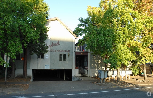 Building Photo - Alderstreet Apartments