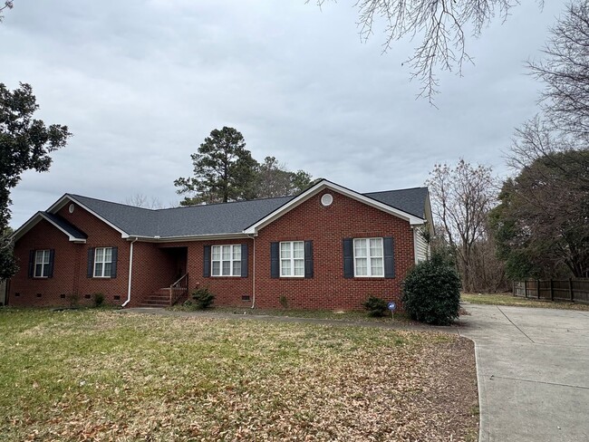 3 Bedroom | 2.5 Bathroom Raleigh Home wit... - 3 Bedroom |  2.5 Bathroom Raleigh Home wit...