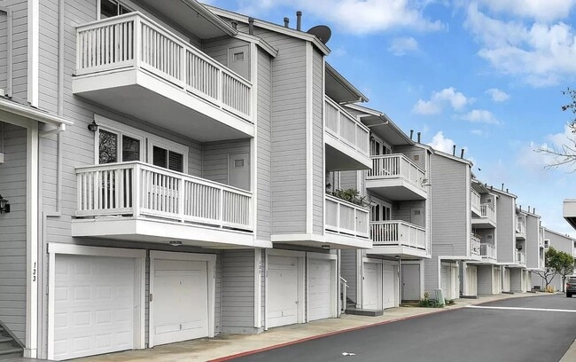 Building Photo - 2 Bed, 2 Bath Condo in Encinitas