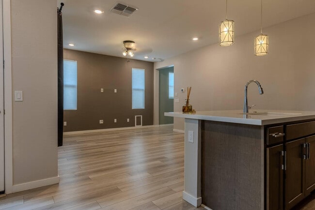 Photo - 1111 W. Diamondback Dr.