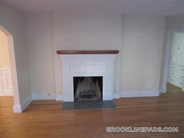 28 Beaconsfield Rd Unit 1