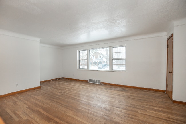 Photo - 160 Noble Beach Dr