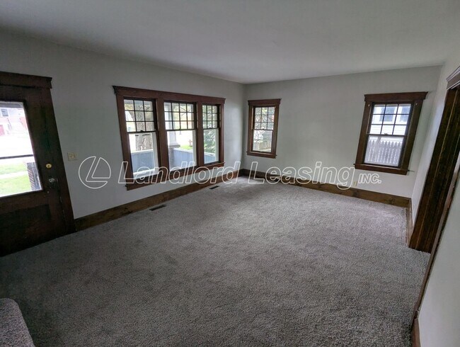 Photo - For Sale Land Contract - $129,900 EZ BUY P...