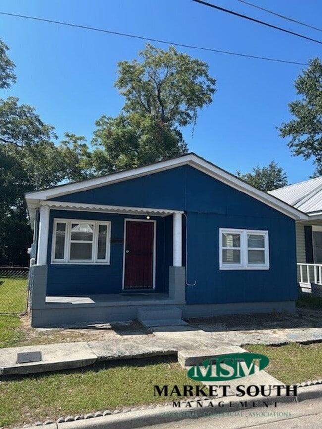 Building Photo - Cozy Cottage on Vine Street Rental
