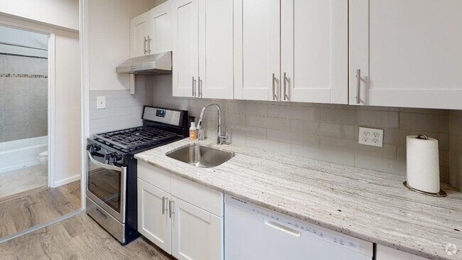 Building Photo - 35-20 Leverich St Unit A703 Rental