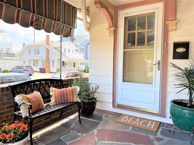 Photo - 7207 Ventnor Ave