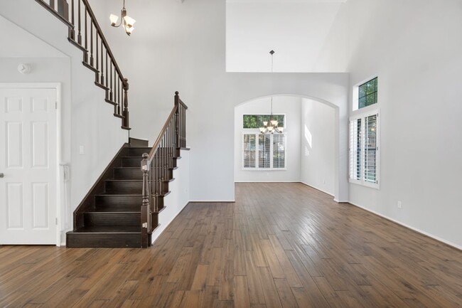 Photo - 487 Bernini Ct