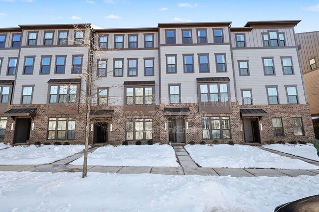 Building Photo - 1705 Dunnington Pl