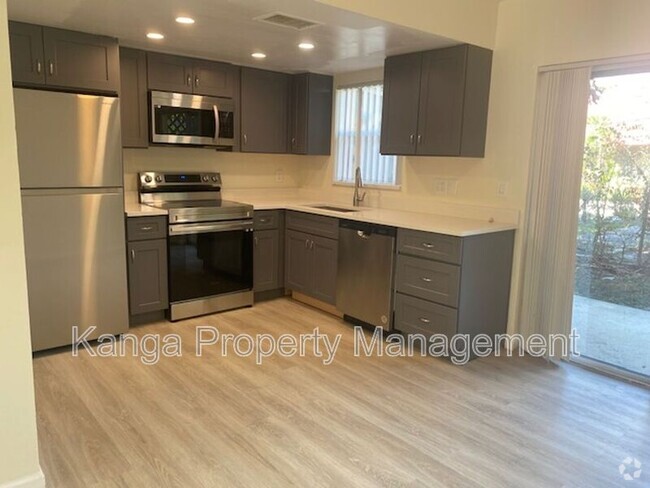 Building Photo - 2632 NW 52nd Ave Unit #11B Rental